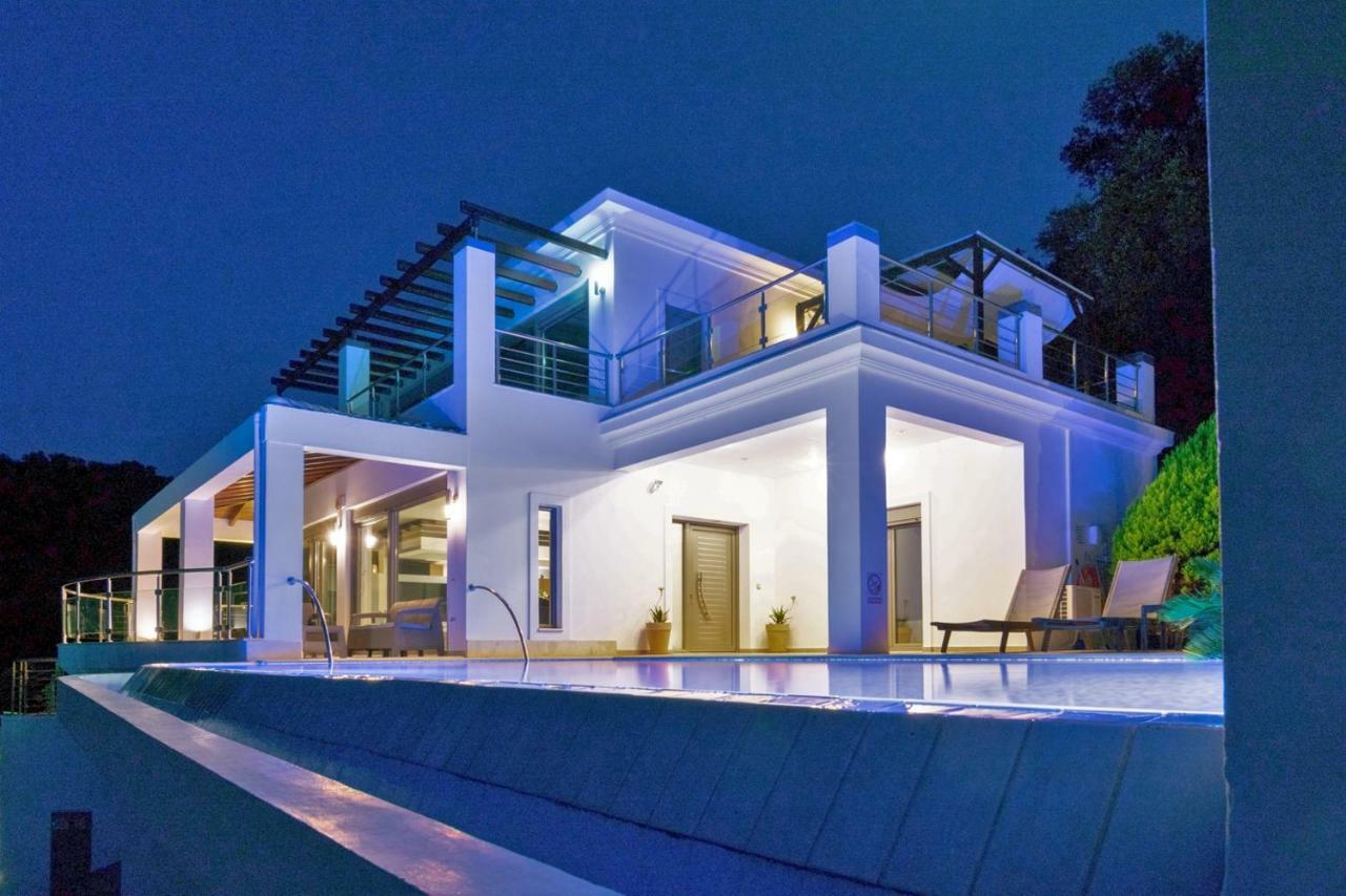 Ionian Pearl Luxury Spa Villa Mesongi Bagian luar foto