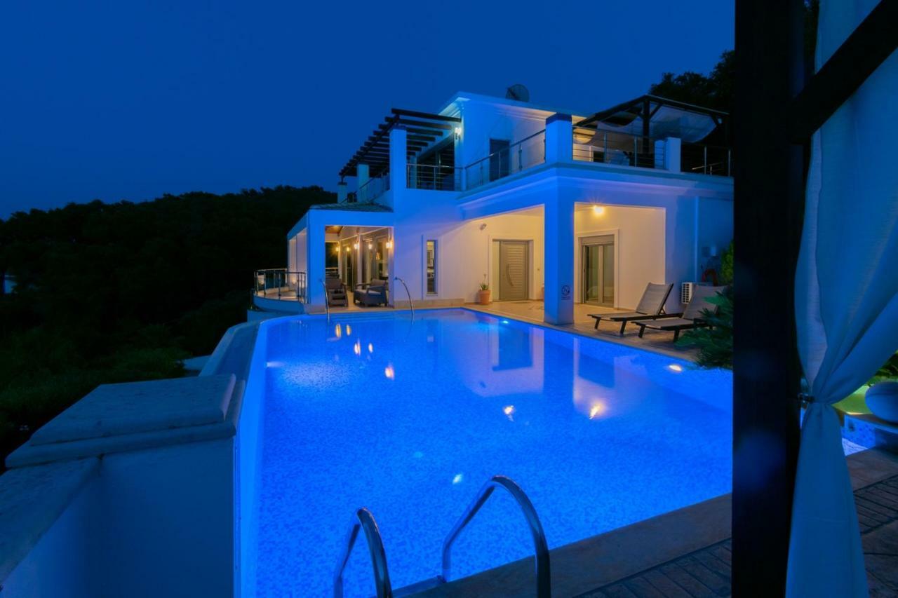 Ionian Pearl Luxury Spa Villa Mesongi Bagian luar foto