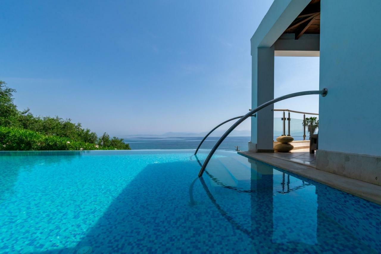 Ionian Pearl Luxury Spa Villa Mesongi Bagian luar foto