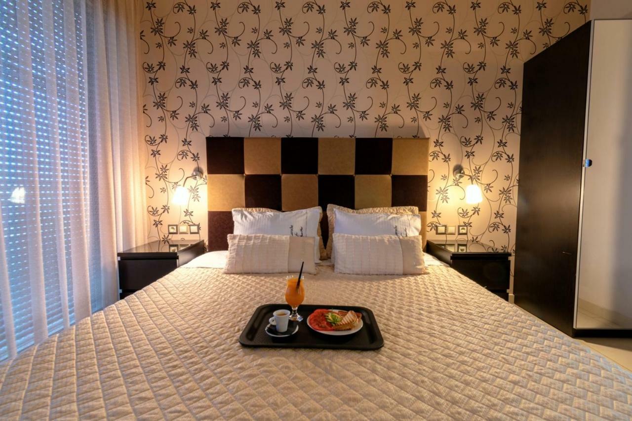 Ionian Pearl Luxury Spa Villa Mesongi Bagian luar foto